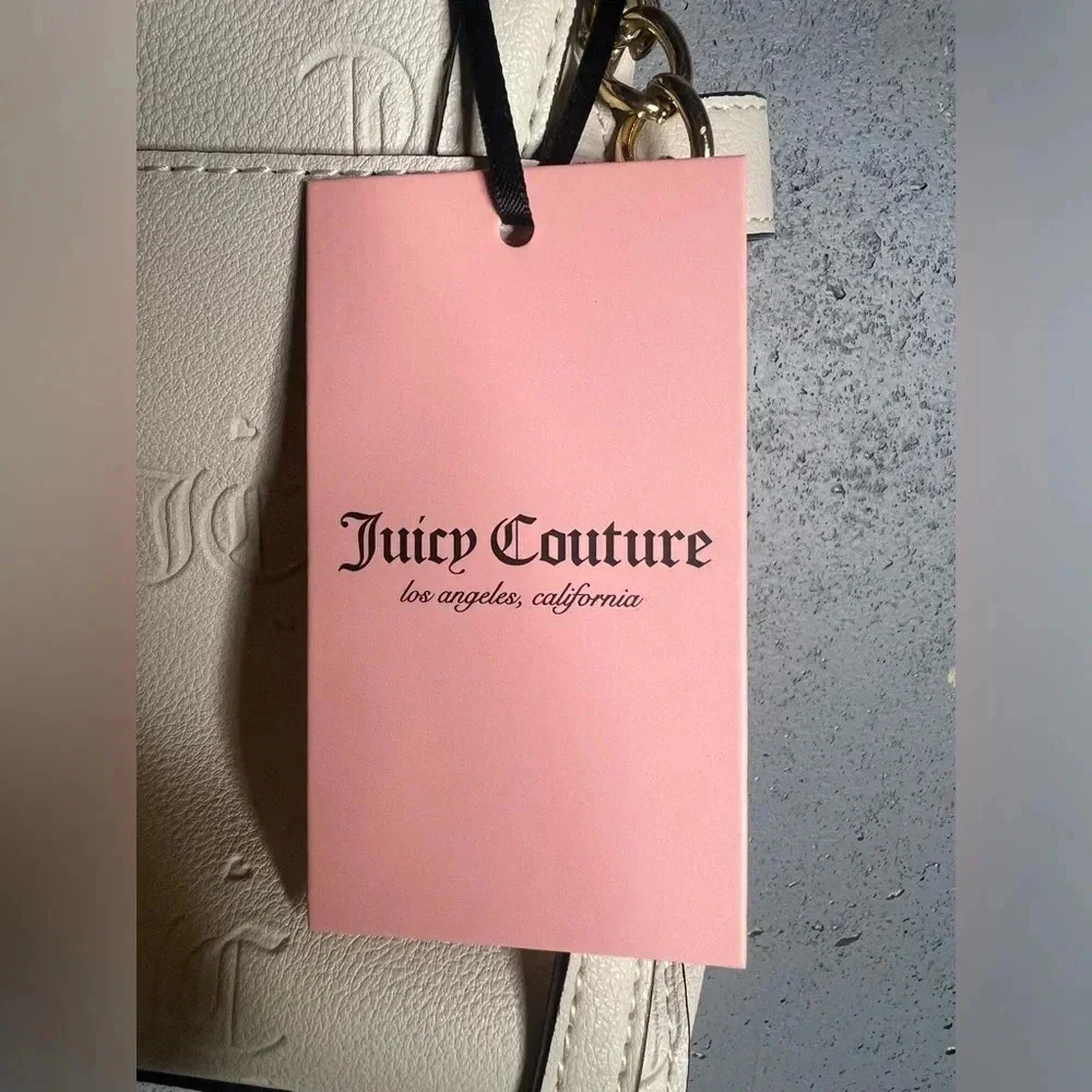 JUICY COUTURE NWT Stay in Circle Crossbody in Angel White